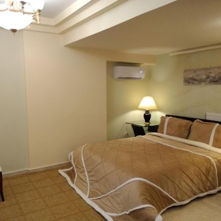 Wonderful Playroom Apartment Афины Экстерьер фото