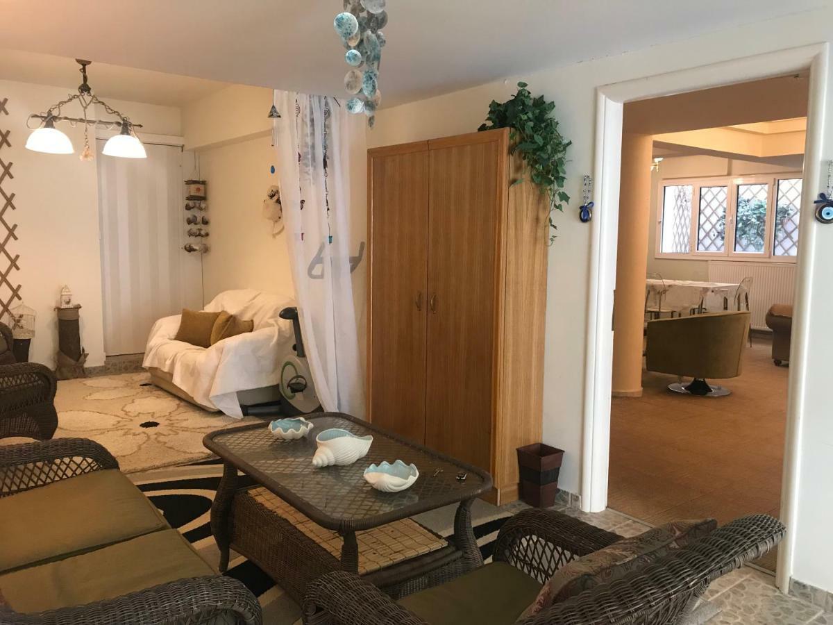 Wonderful Playroom Apartment Афины Экстерьер фото
