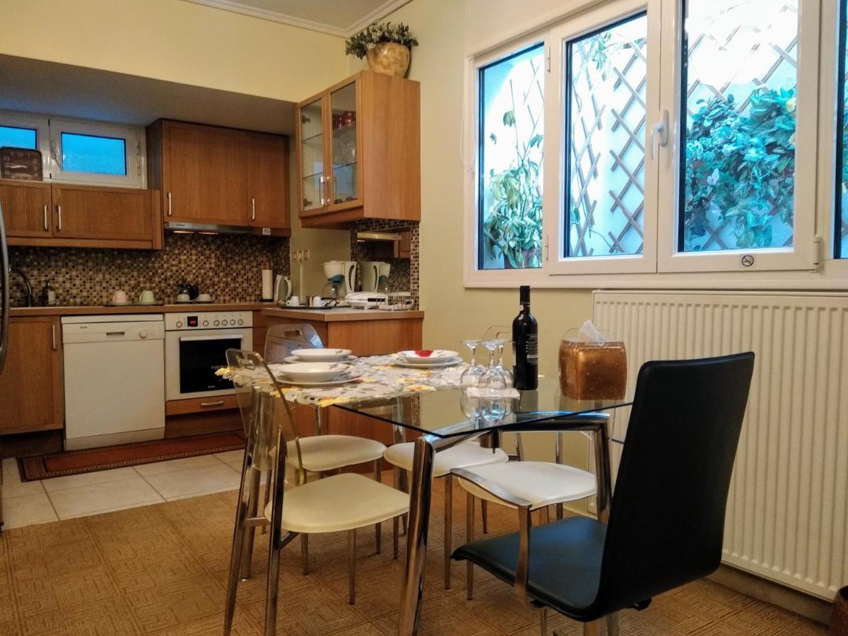 Wonderful Playroom Apartment Афины Экстерьер фото
