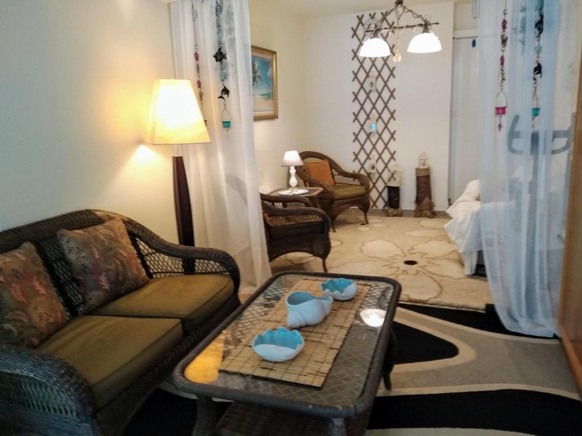 Wonderful Playroom Apartment Афины Экстерьер фото